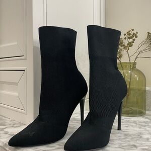 Steve Madden Black Heeled Boots
